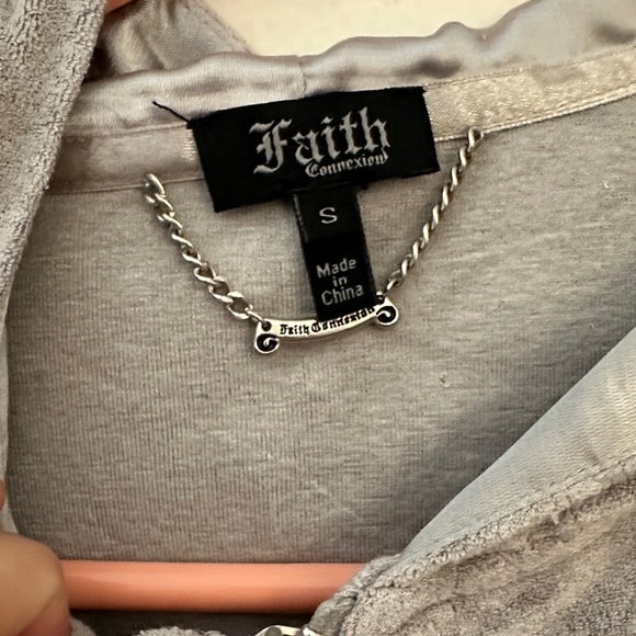 Y2K vintage  Velour Tracksuit with Embroidered Design - Picture 8 of 12